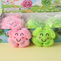 Nouveautés Jouet anti-stress créatif visage souriant, Peluche trèfle à quatre feuilles porte-bonheur, Jouet à presser et à soulager le stress
