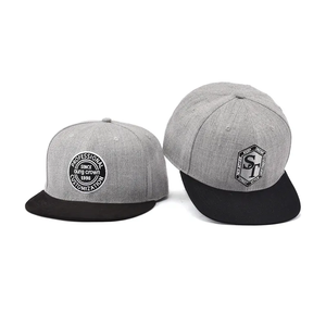 Gorra snapback gris con logo bordado, visera negra, 6 paneles, unisex, estilo urbano, para uso casual, para adultos - Product Image 5