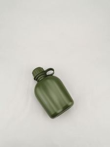 Muestra gratuita: Botella de agua táctica para exteriores, cantimplora clásica legendaria de gran capacidad, camuflaje, entrenamiento, 3 piezas con asa. - Product Image 6