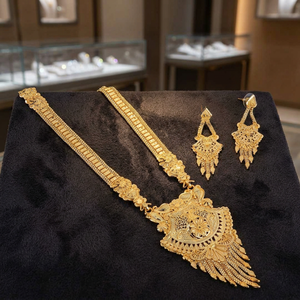 Venta al por mayor de joyería llena de oro de 14K 18K 24K, collares largos de microformación, joyería india de diseño floral chapado en oro de latón. - Product Image 3