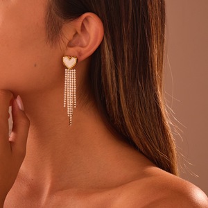 Boucles d'oreilles pendantes de luxe rétro en forme de cœur avec pampilles pour femme, plaqué or 18 carats, strass, franges, acier inoxydable, bijoux tendance 2026 - Product Image 2