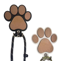 Porte-clés en bois de bambou fait main avec empreinte de patte - Décoration durable et adaptée aux animaux pour accrocher la laisse et les clés