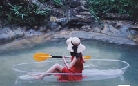 Vente flash Kayak transparent en plastique pour sports nautiques en plein air, kayak d'eau claire