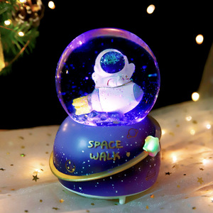 Nueva Bola de Cristal <span class=keywords><strong>Interstellar</strong></span> con Astronauta, Caja Musical con Astronauta, Decoración de Cumpleaños con Copo de Nieve y Polo Acuático para Niños - Product Image 1