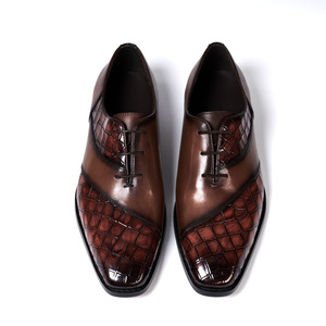 Chaussures Oxford en cuir gaufré croco bicolore bleu pour hommes, à lacets, bout pointu, chaussures habillées formelles pour mariage et bureau - Product Image 2