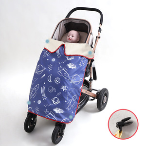 Cubierta Multifuncional Impermeable y Cortavientos para Cochecito de Bebé con Estampado Adorable - Product Image 3