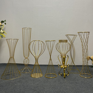 Vente en gros <span class=keywords><strong>de</strong></span> porte-fleurs en métal doré, <span class=keywords><strong>centre</strong></span> <span class=keywords><strong>de</strong></span> <span class=keywords><strong>table</strong></span> élégant pour événements, style moderne chinois <span class=keywords><strong>vintage</strong></span>, nouveauté - Product Image 1