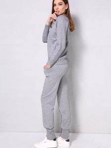 Conjunto Deportivo de Alta Calidad Personalizado para Mujer, Pantalones Jogger con Corte Acampanado, Sudadera con Capucha y Parches, 2 Piezas, de Secado Rápido - Product Image 3