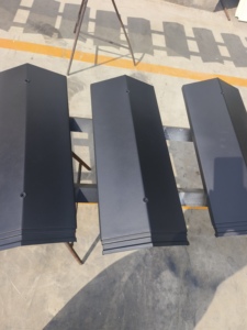 Tuiles de <span class=keywords><strong>toiture</strong></span> en PVC noir <span class=keywords><strong>ardoise</strong></span> naturelle imperméable au design moderne, éclairage élégant pour villas élégantes - Product Image 6