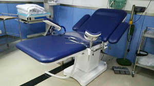 Phụ nữ kiểm tra ghế điện sản khoa cho trẻ sơ sinh - Product Image 6