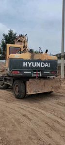 Pelle multifonction sur chenilles originale de la Corée Hyundai 210 d'occasion à haut rendement Hyundai en bon état en vente - Product Image 3