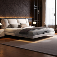 Lit double moderne en cuir italien capitonné avec éclairage LED, cadre de lit flottant pour chambre principale de luxe
