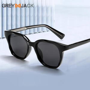 Gafas de Sol Unisex Grey Jack, Montura TR90, Lentes TAC, Protección UV400 Tipo 3, Estilo Retro Negro - Product Image 4