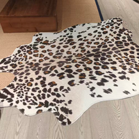 Kunstfell Leopardenmuster Teppich, Kuhfell-Teppich in Tierhautform, Weicher Rutschfester Teppich für Wohnzimmer und Schlafzimmer