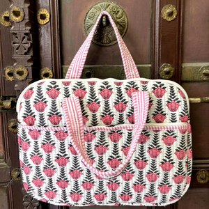 Funda de algodón acolchada hecha a mano para portátil con correa para el hombro y cierre de cremallera para documentos de compras, Modelo 100 Rajasthan - Product Image 1