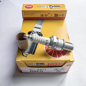 Bujía Original NGK Bujia 2411 B8ES para Motocicleta Honda CB450 450CC,NS400R 400CC,MVX250F /NS250F/R losans 250CC - Product Image 4