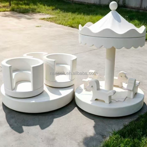 Giostra Principessa con Luci, 3 Posti, Attrezzatura per Divertimento Bambini per Interni, Ideale per Caffetterie, Asili Nido e Parchi Giochi - Product Image 3