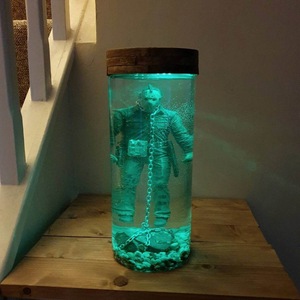Lámpara de Resina con Figura de Personaje de Película de <span class=keywords><strong>Terror</strong></span>, Lámpara de <span class=keywords><strong>Agua</strong></span> Coleccionable de Jason Voorhees para Decoración del Hogar - Product Image 4