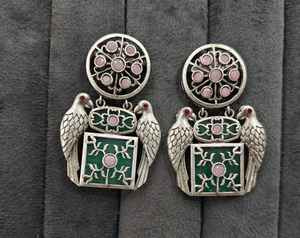 Boucles d'oreilles modernes oxodisées Boucles d'oreilles Monalisa Stone Jhumka Boucles d'oreilles or vert pour femmes et filles Boucles d'oreilles Bali pour femmes - Product Image 2