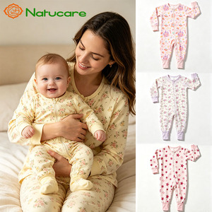 Pijamas a juego para mamá <span class=keywords><strong>y</strong></span> bebé recién <span class=keywords><strong>nacido</strong></span> al por mayor, diseño personalizado, ecológicos, transpirables, conjuntos de varios estilos, pijamas transpirables para madre e hija - Product Image 1