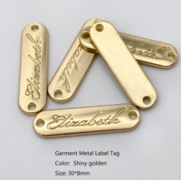 Étiquette métallique personnalisée pour vêtements en alliage de zinc, avec logo de marque gravé et en relief, de forme rectangulaire, fabrication OEM ODM pour usine de quincaillerie