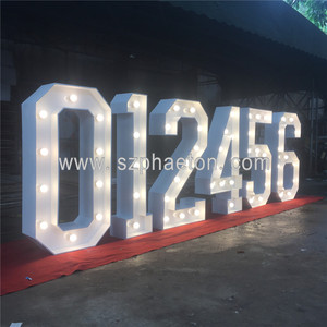 Numero Luminoso Gigante Personalizzato Simba Sign da 2ft 3ft 4ft 5ft 6ft per Decorazioni di Compleanno 30°, 40°, 50° - Product Image 5