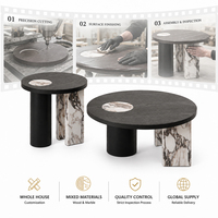 Table basse design Artisan-Fusion avec incrustation de marbre, ton bois naturel, pour salon moderne