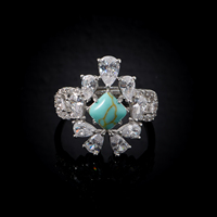 Bague ajustable en laiton avec zircon cubique turquoise, style statement, pour femme, idéale pour cocktail, mariage ou fête
