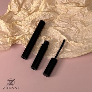 Tube de sérum pour la croissance des cils, 4ml, noir mat, rond, avec tête de brosse en silicone, bouteille vide portable pour le soin des cils - Product Image 4