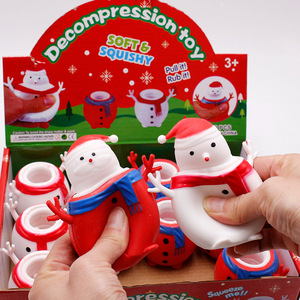 Vente en gros de tasses à presser en PVC avec personnages de Noël, jouets anti-stress et de décompression, cadeaux de Noël en vrac - Product Image 2