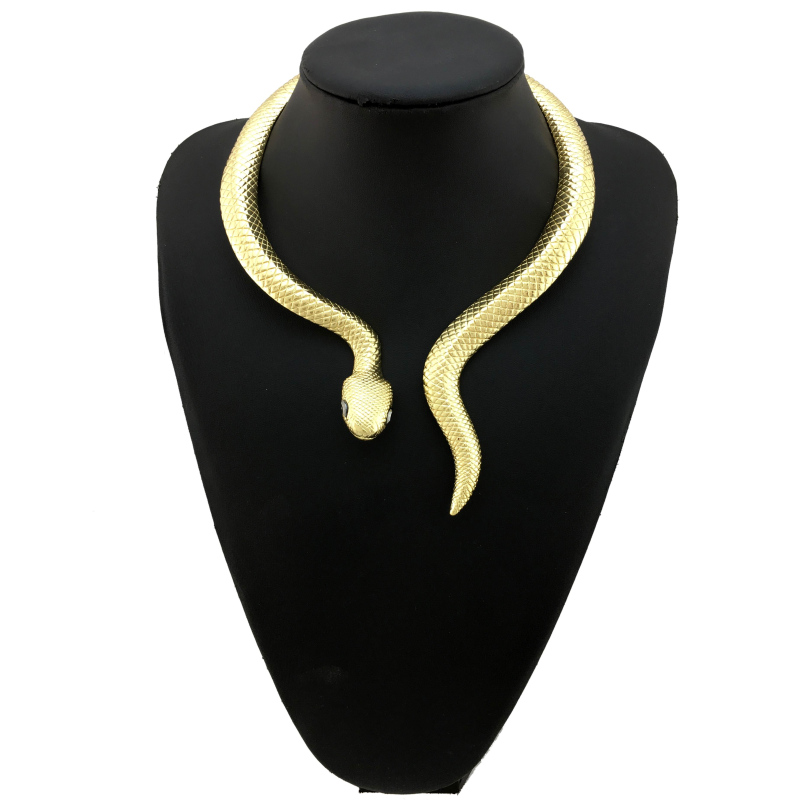 Inateannal Collana Boho a forma di serpente rotondo Collana lunga a catena a serpente in argento Collana girocollo catena a serpente strati Collana