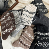 Chaussettes en laine de mouton épaisses et chaudes pour femmes et filles, mode d'hiver, chaussettes rétro à motif de flocons de neige, chaussettes mi-mollet à revers