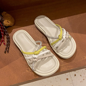 2026Factory Cheap Price Autumn Summer Spring Fashion Trend Open Toe Ladies <b>Sandals</b> <b>Flat</b> Bottom Beach Pu - Product Image 2