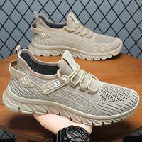 Chaussures de course pour hommes, taille plus, couleur unie, respirantes, en mesh, semelle souple, non fatiguantes, à lacets