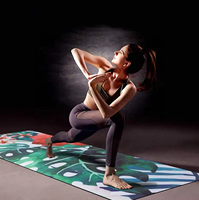 Tapis de yoga en caoutchouc antidérapant en daim 1,5-5 mm 183 cm résistant à l'eau, design rectangulaire pour le yoga et les exercices au sol de Pilates