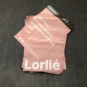 Bolsas Biodegradables Impermeables de Color Rosa Brillante al por Mayor para Envasado de Cosméticos y Ropa con Logotipo Personalizado - Product Image 5