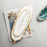 Plateau à bijoux en porcelaine fine, style nordique, avec bordure dorée et incrustation dorée, motif plume et feuille, pour petits objets et collations