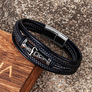 Pulsera Multicapa de Cuero Hecha a Mano con Colgante de Hacha de Acero Inoxidable, Joyería Vikinga Nórdica para Hombre, Regalo, 19CM 21CM 23CM - Product Image 1