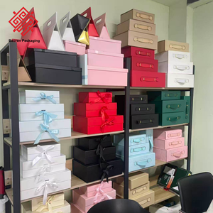 Baoren Custom LOGO Premium Foldable Cardboard Cap Hat Shoes Clothes Gift Boxes with Magnetic Closure Handle Foldable Light Box - Product Image 4