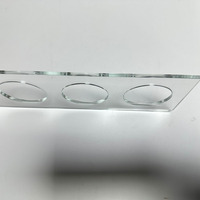 Verre trempé ultra-blanc transparent personnalisable avec découpe et perçage sur mesure