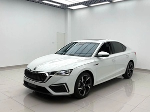 Skoda <span class=keywords><strong>Octavia</strong></span> 2023 <span class=keywords><strong>d</strong></span>'<span class=keywords><strong>occasion</strong></span>, berline automatique 2 roues motrices, conduite à gauche, modèle Pro - Product Image 3