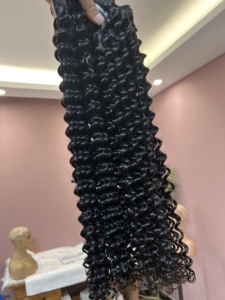 Lots <span class=keywords><strong>de</strong></span> Cheveux Naturels Bruts en Gros, Extensions Vietnamiennes, Perruques Cheveux Humains Bouclés Profonds, Cheveux Vierges à Cuticules Alignées - Product Image 2