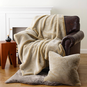 <span class=keywords><strong>Federe</strong></span> per Cuscini Decorativi 18x18 Pollici in Morbida Pelliccia Sintetica di Coniglio Grigio Neutro di Lusso per Divano, Camera da Letto - Product Image 3