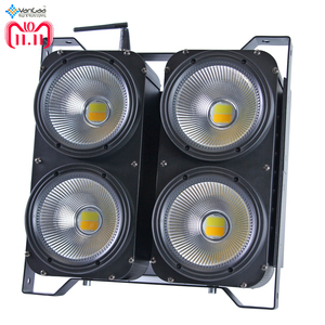 Lumières de la scène led matrice public 4 Yeux Bicolore Public DMX LED 400W blinder - Product Image 1