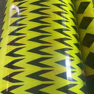 5cm * 90cm fluorescente amarillo negro reflectante flecha pegatina cinta autoadhesiva que brilla en la oscuridad pegatinas reflectantes para camión - Product Image 5