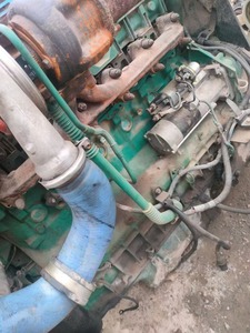 Motor Diésel D6E Usado de 6 Cilindros y 5.7L con Refrigeración por Agua para Arranque Eléctrico, en Oferta - Product Image 5