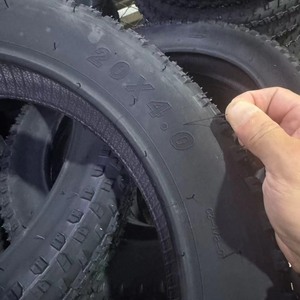 Pneu extérieur antidéflagrant en caoutchouc 20x4.0 pour VTT/Vélo électrique avec chambre à air épaisse - Product Image 2
