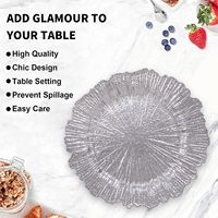 Assiettes en plastique jetables et réutilisables élégantes de 13 pouces, sous-assiettes argentées pour les buffets de mariage, les événements formels, empilables et durables