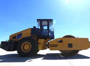 <span class=keywords><strong>Compacteur</strong></span> routier à tambour unique 526F 26 tonnes 147 kW, <span class=keywords><strong>compacteur</strong></span> <span class=keywords><strong>de</strong></span> sol, <span class=keywords><strong>compacteur</strong></span> à pieds <span class=keywords><strong>de</strong></span> <span class=keywords><strong>mouton</strong></span> pour asphalte 520/522F, <span class=keywords><strong>compacteur</strong></span> routier à forte force <span class=keywords><strong>de</strong></span> compactage - Product Image 2