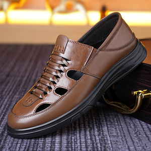 Sandalias Casuales de Hombre con Diseño Calado, Color Marrón, Transpirables, de Cuero, Estilo Slip-on para Verano, Estilo Papá - Product Image 1